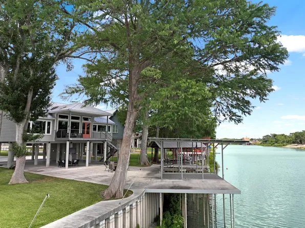 154 Lakeside Drive, Out of Area, TX 78155