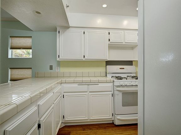 5th image of 3606 1st Ave Unit 204