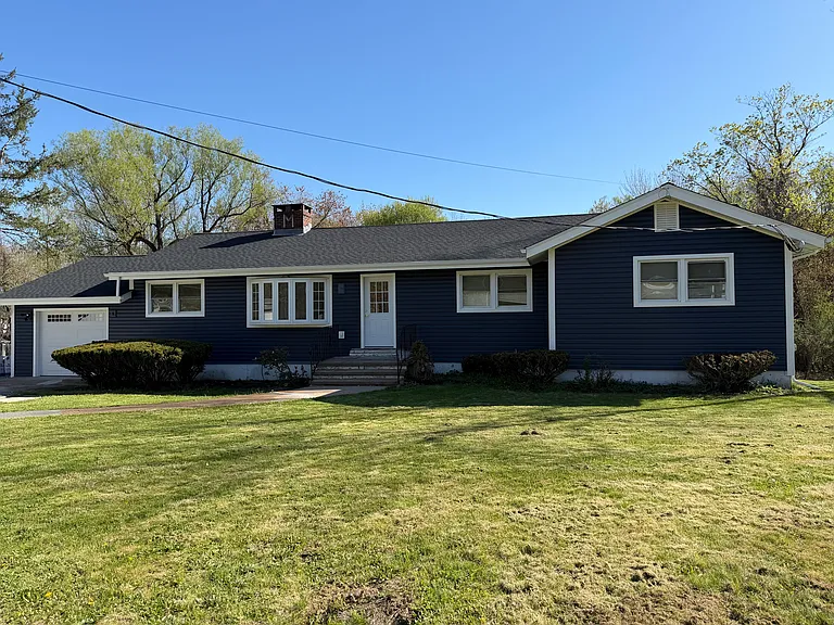 762 Woodin St — Photo 8