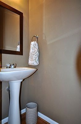 5th image of 1304 Harling Ct