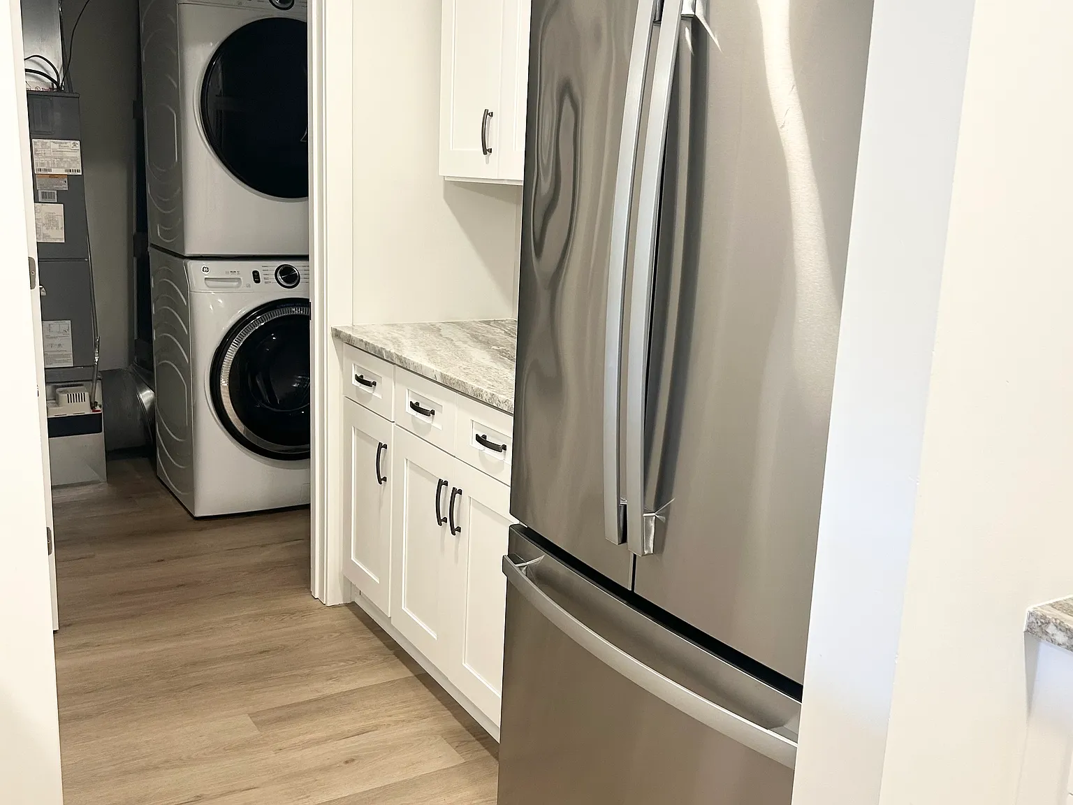 2 bed, 1050 sqft, $2,550 — Photo 2
