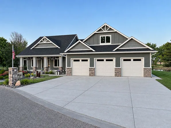 29 Lillian Ln, Doniphan, NE 68832
