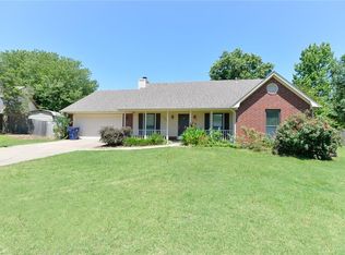 9225 Rosewood Dr, Fort Smith, AR 72903
