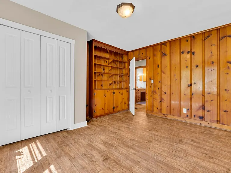 220 Rebecca Ln — Photo 7