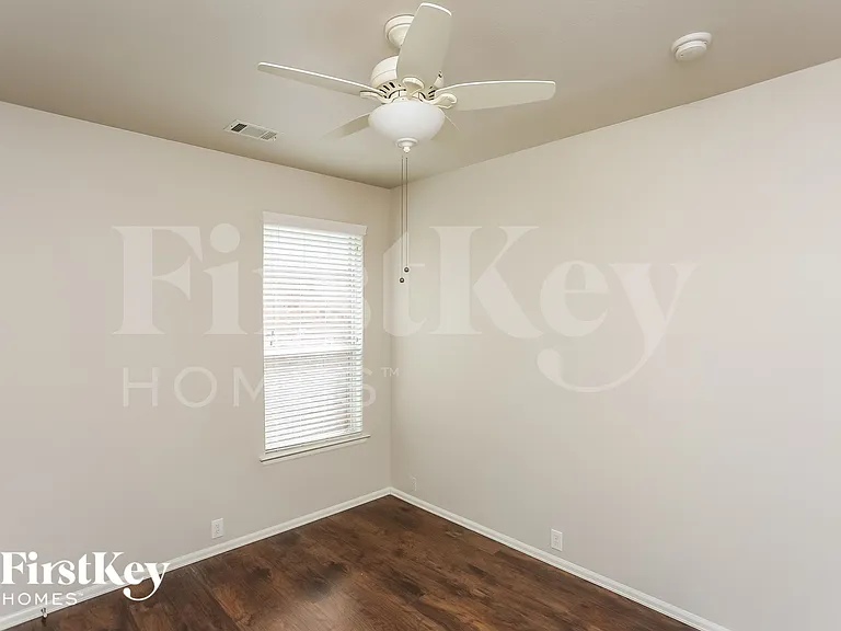 2744 Cedar Ridge Ln — Photo 13