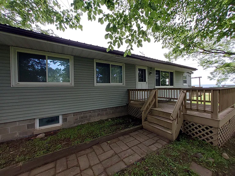 8669 Powell Rd — Photo 1
