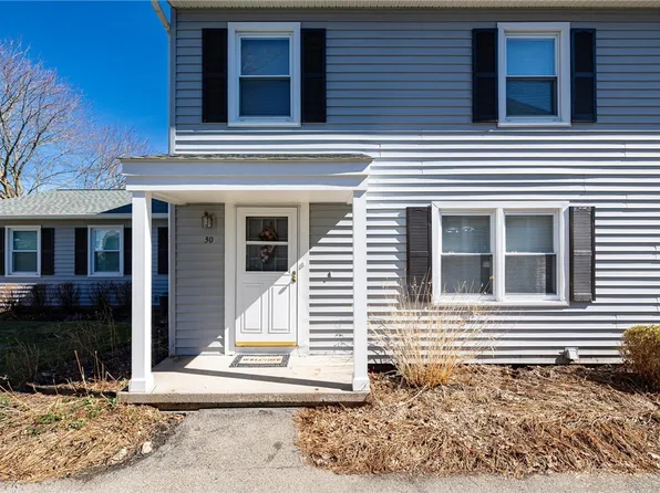 30 Swan Trl, Fairport, NY 14450