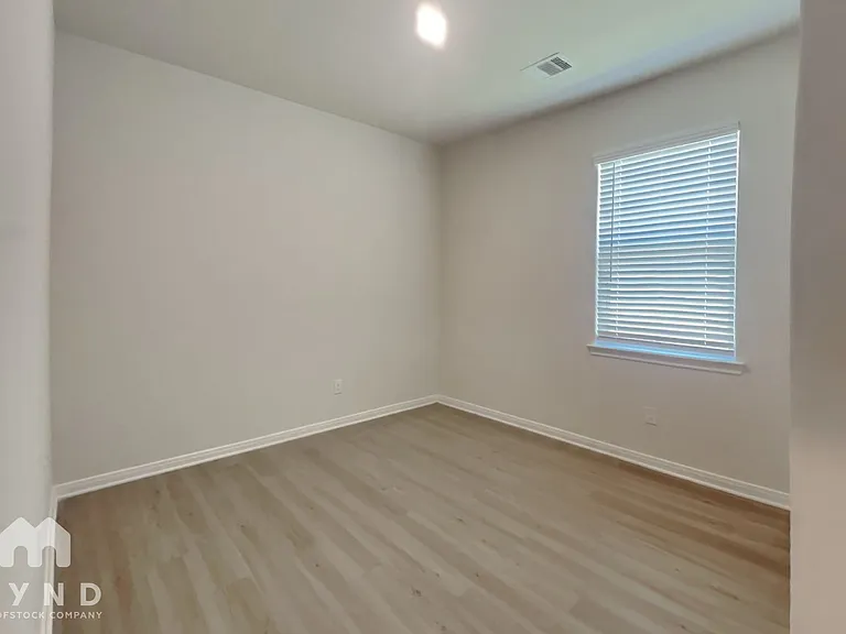 15475 Maple Terrace Dr — Photo 14