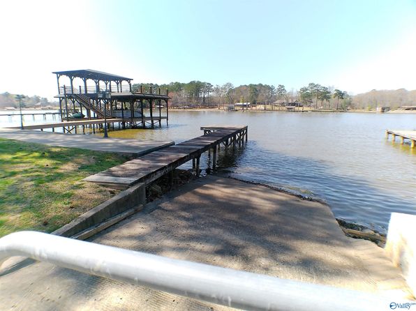 105 Bay View Ln, Centre, AL 35960