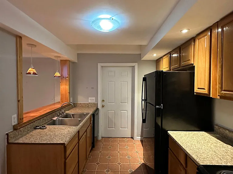 429 Ellsworth Ave #BMT — Photo 3