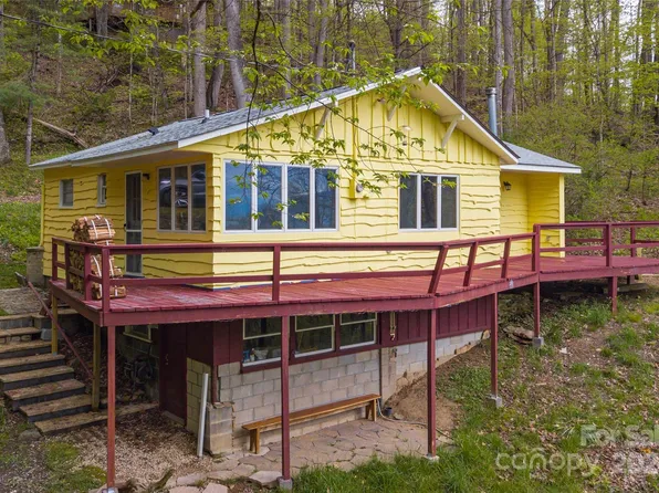 282 Vireo Ln, Waynesville, NC 28785