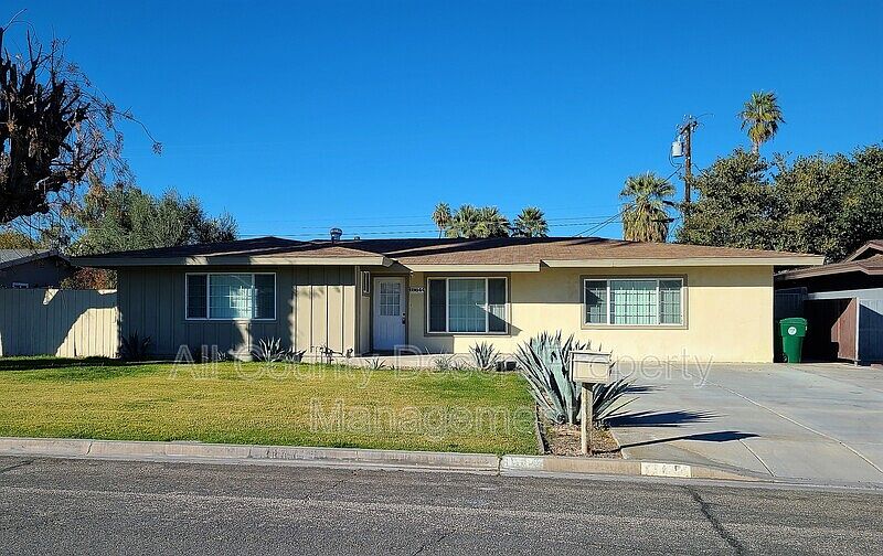 1st image of 69844 Pomegranate Ln