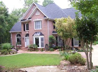 104 Canterbury Ct, Lagrange, GA 30241