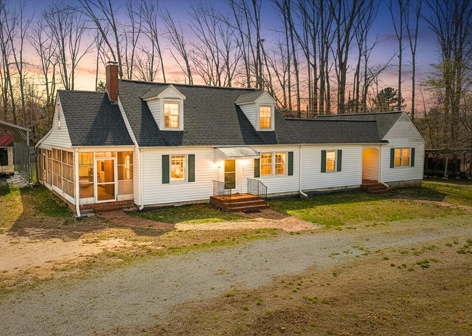 1st image of 1324 Noblin Farm Rd