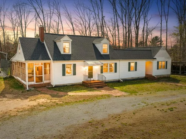 1324 Noblin Farm Rd, Clarksville, VA 23927