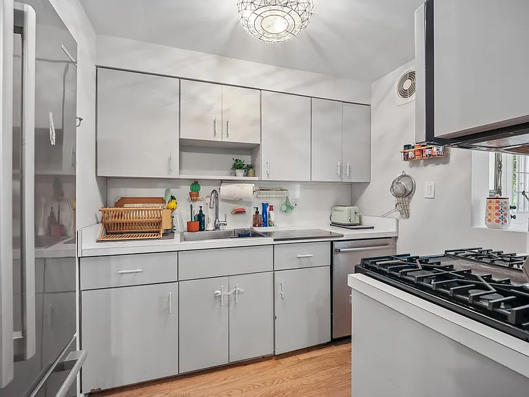 59 Delmar Ave — Photo 10