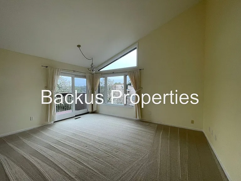 14685 Charter Oak Blvd — Photo 6