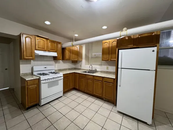 160 Avenue C, Bayonne, NJ