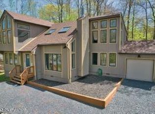 2103 Wilderland Rd, Tamiment, PA 18371