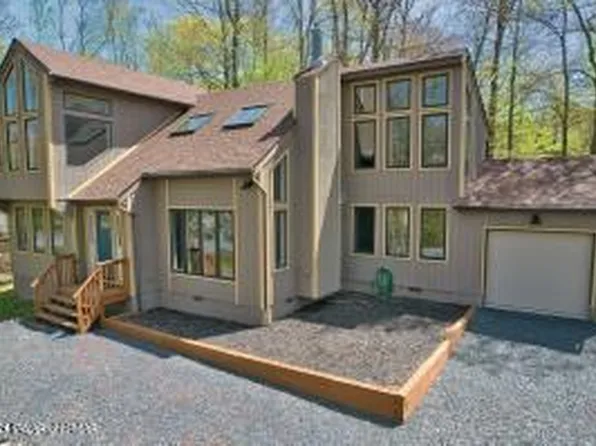 2103 Wilderland Rd, Tamiment, PA 18371