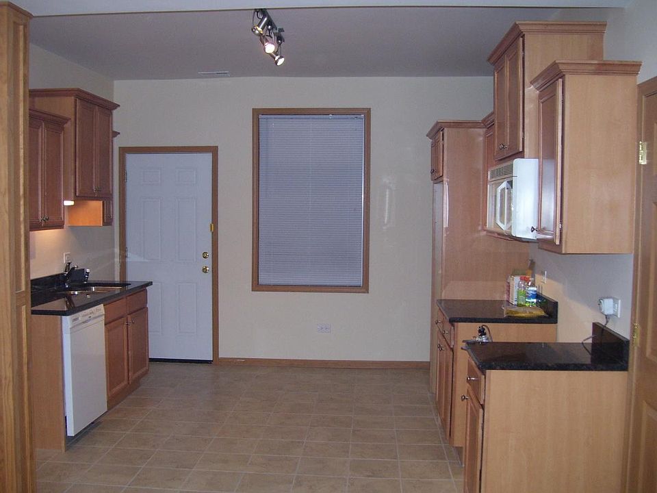 1st image of 3606 W Huron St Floor 2