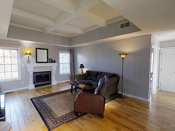 3rd image of 2910 Nicole Dr