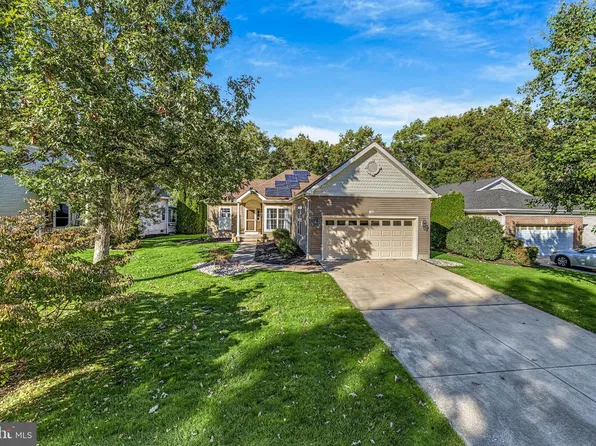 669 Country Club Dr, Egg Harbor, NJ 08215