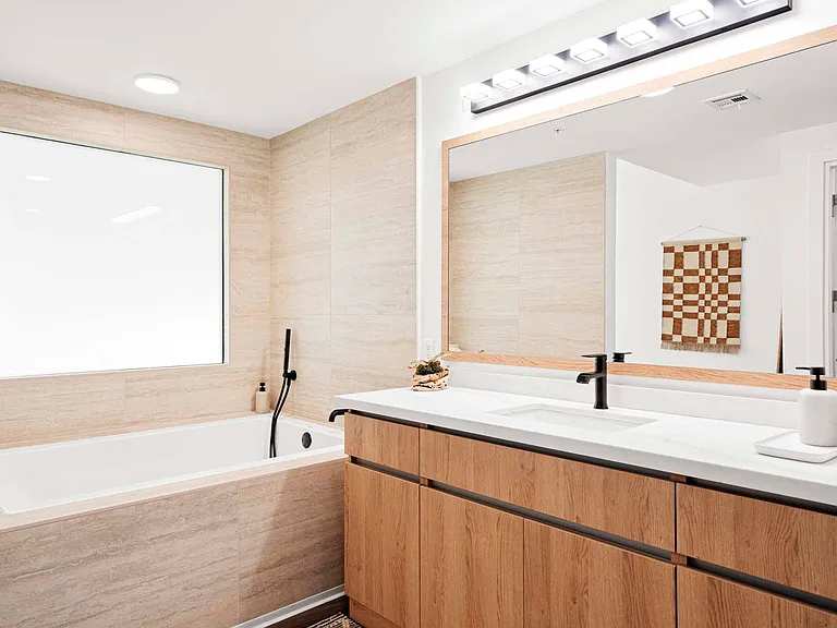 Eddy Redondo Residences — Photo 48
