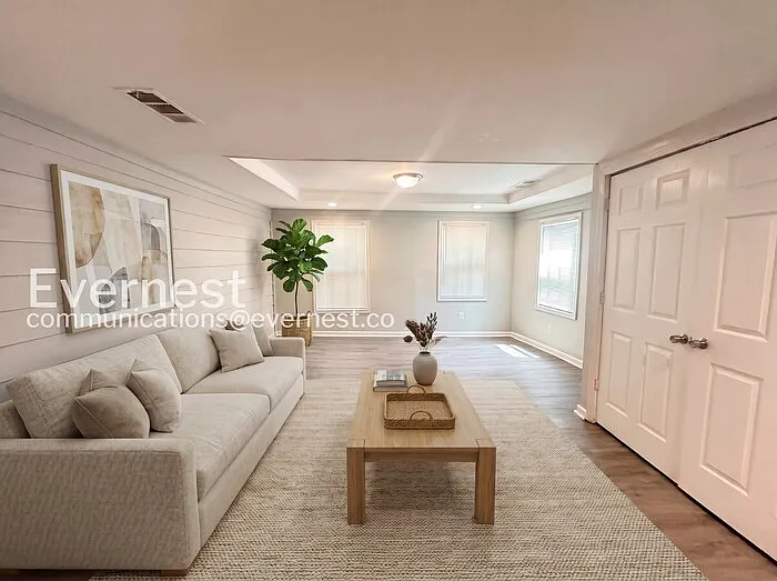 206 Harwell Rd NW — Photo 3