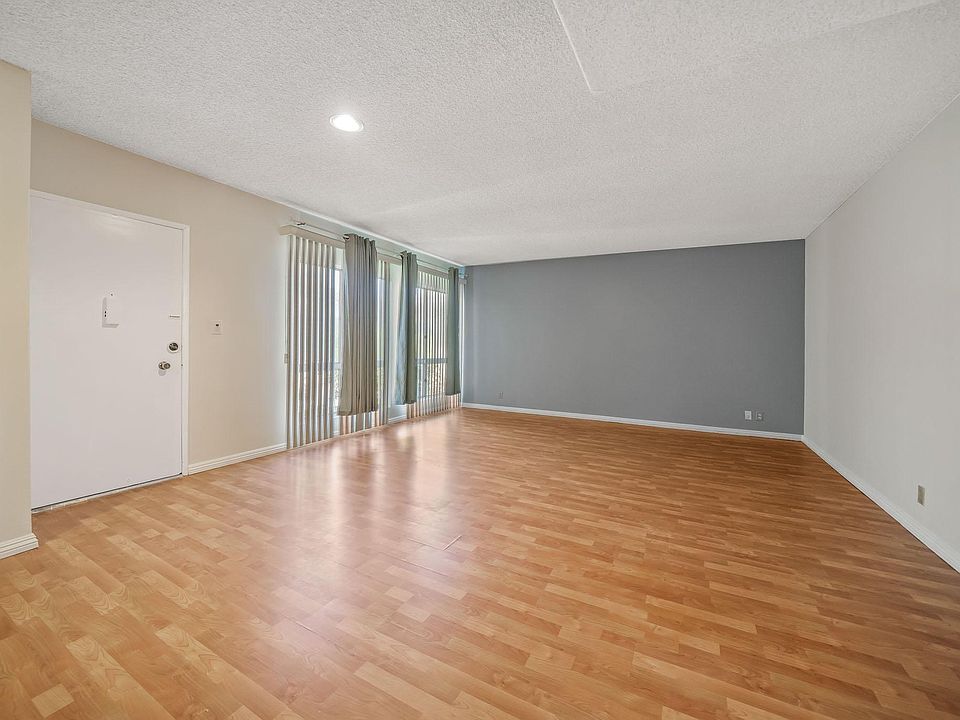 1st image of 5250 Zelzah Ave APT 19A