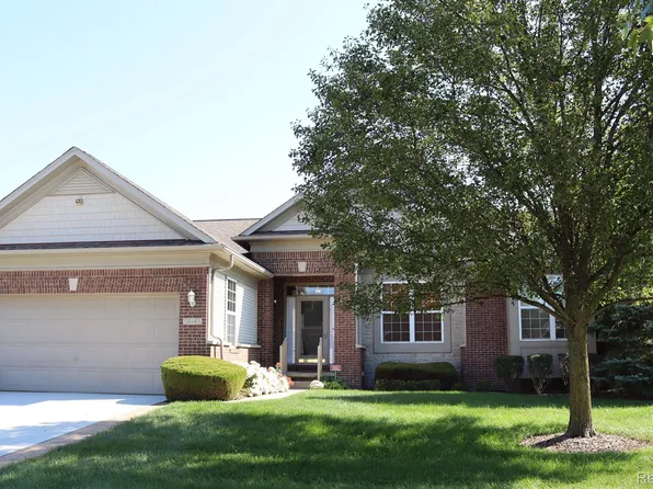 24147 Grand Traverse Ave, Brownstown, MI 48134