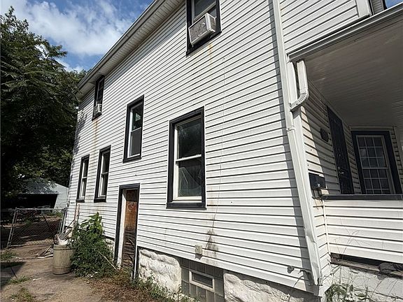 4th image of 2150 W 81st St