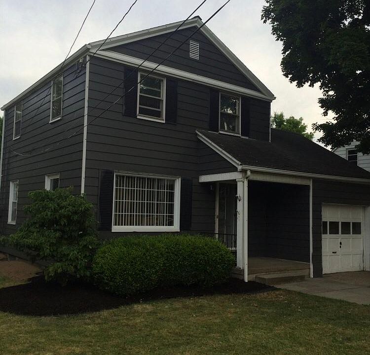 Awesome updated home in Boardman