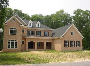 7688 Colonial Beach Rd, Pasadena, MD 21122