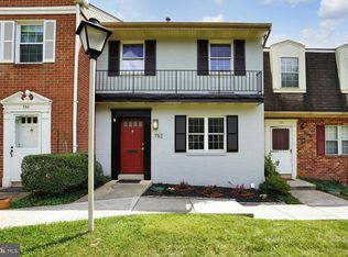 752 College Pkwy #7, Rockville, MD