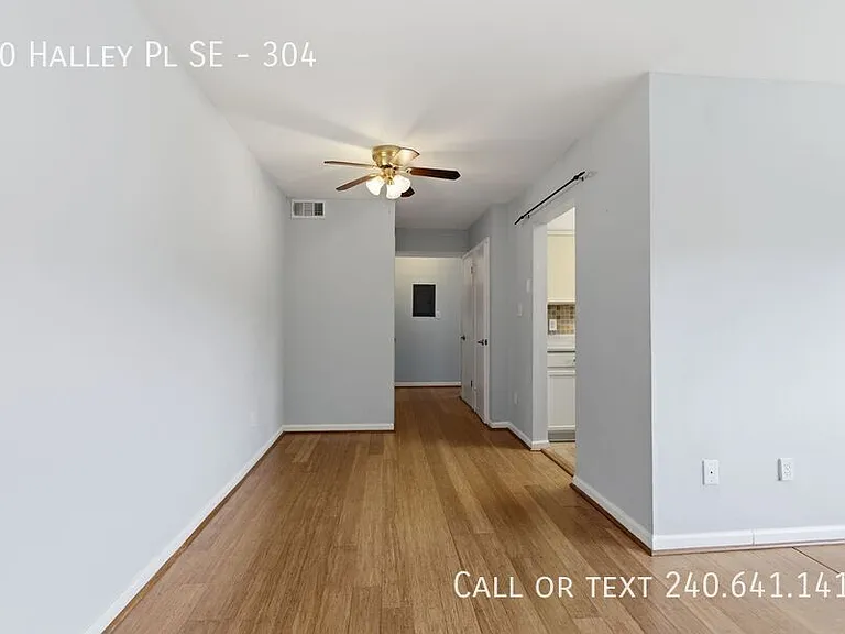 10 Halley Pl SE #304 — Photo 3