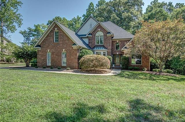 1st image of 5616 Amanda Ln