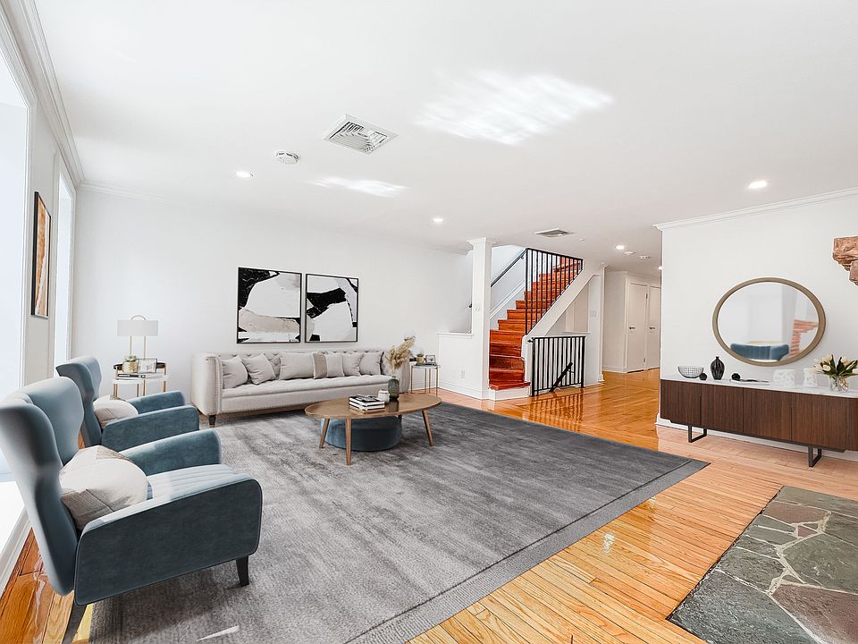 1st image of 367 E 62nd St #3