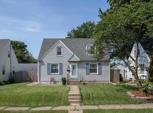 2620 Pacific St, Davenport, IA 52804