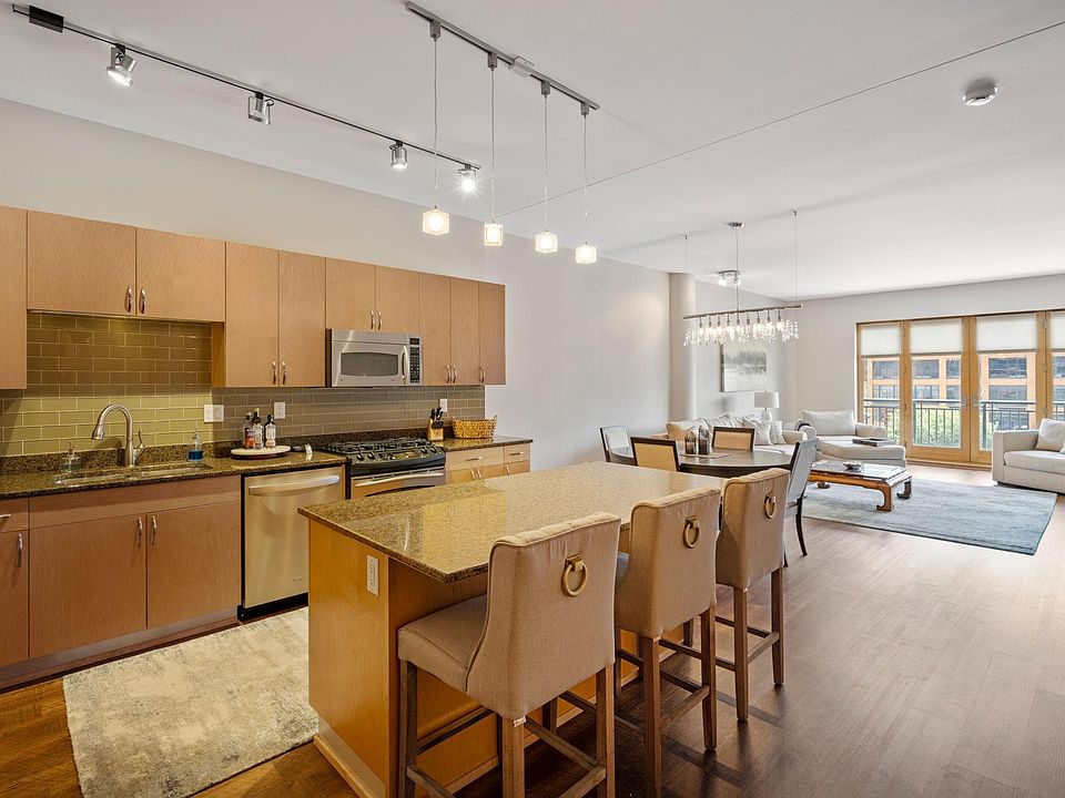 1st image of 401 N 2nd St #315