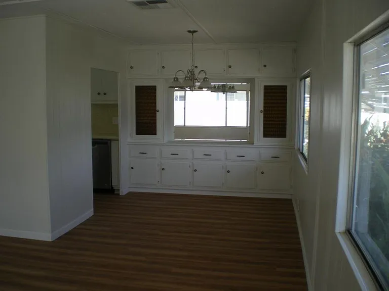 101 San Mateo Cir — Photo 3