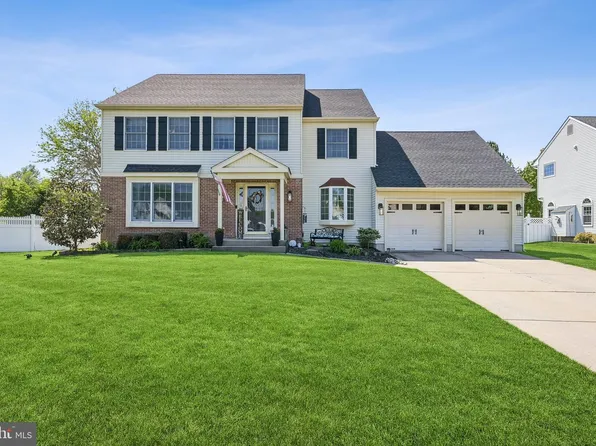 39 Old Republic Ln, Marlton, NJ 08053