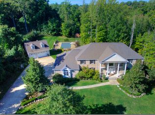 12380 Falcon Ridge Rd, Chesterland, OH 44026