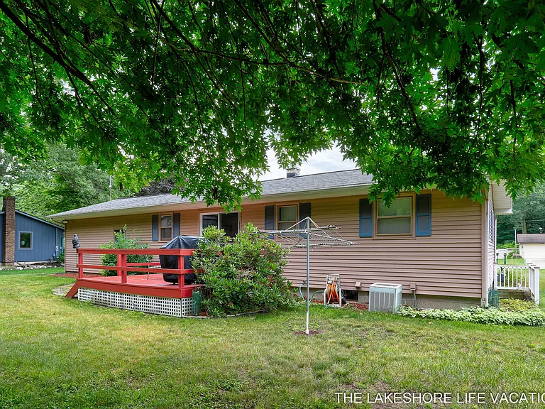 429 S Lakeshore Dr — Photo 24