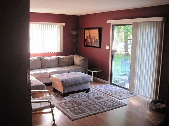 4th image of 31 Weston Dr