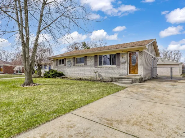 38355 S Jean Ct, Westland, MI 48186