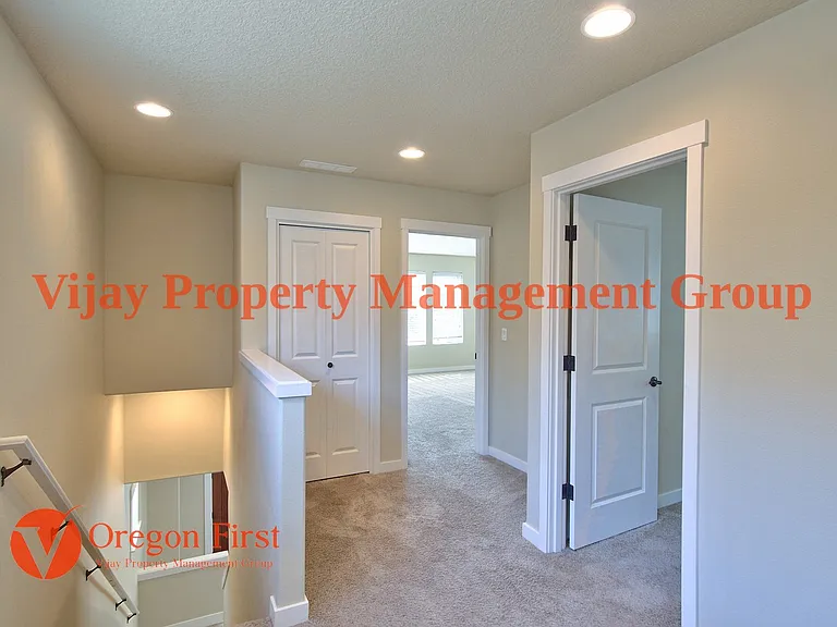 410 SW Basilone Ter — Photo 10