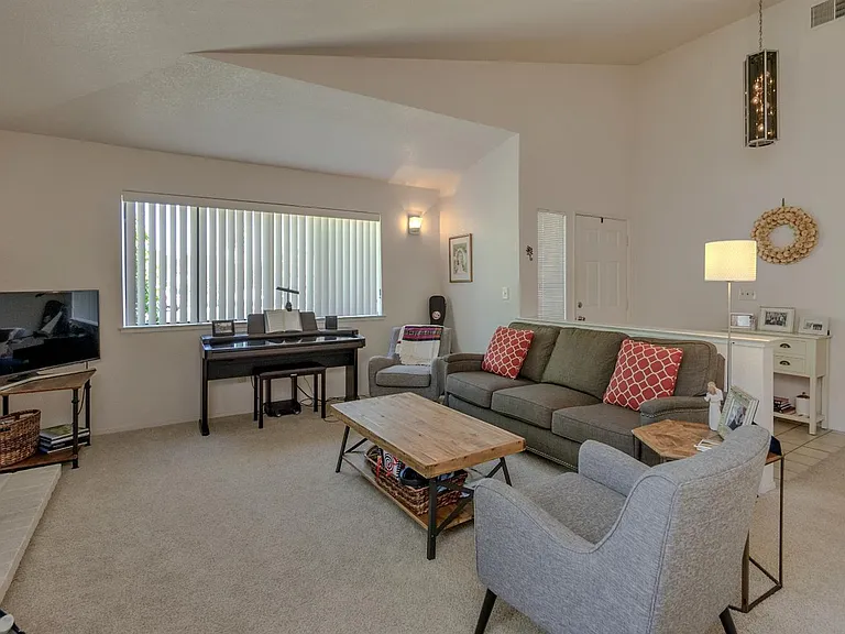 1484 Clearwater Way — Photo 6