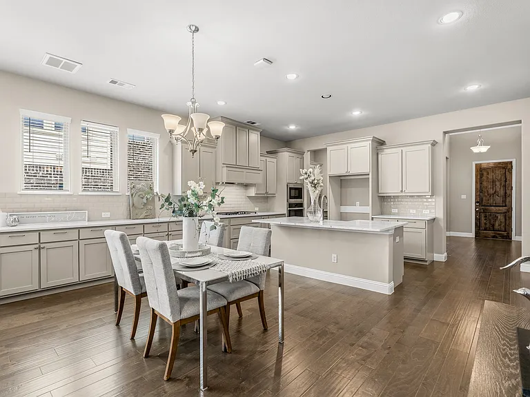 3404 Begonia Ln — Photo 3
