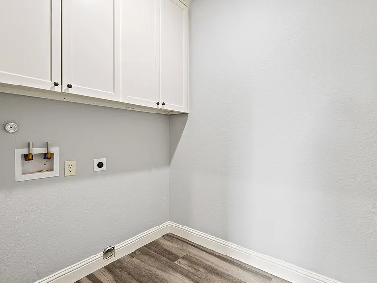 2308 Bloomfield Dr — Photo 19